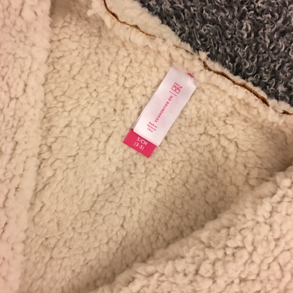 NWT | Vest | sherpa lined | open front - Picture 3 of 8